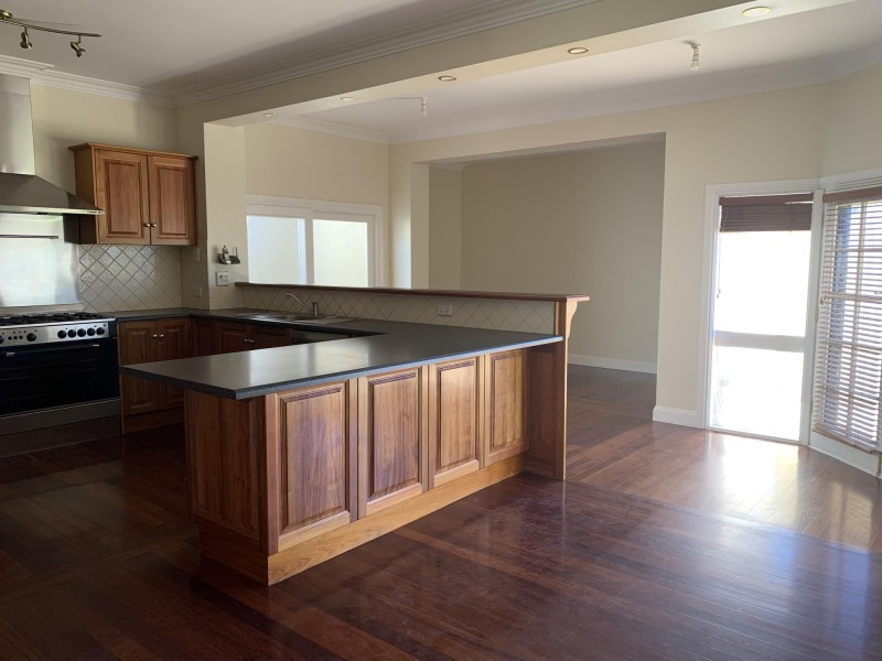 89 Sunshine Avenue, Hove SA 5048