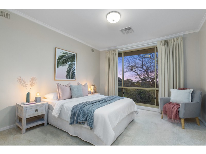 28 Davey Crescent, Seaview Downs SA 5049