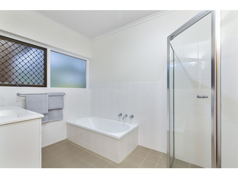 28 Davey Crescent, Seaview Downs SA 5049