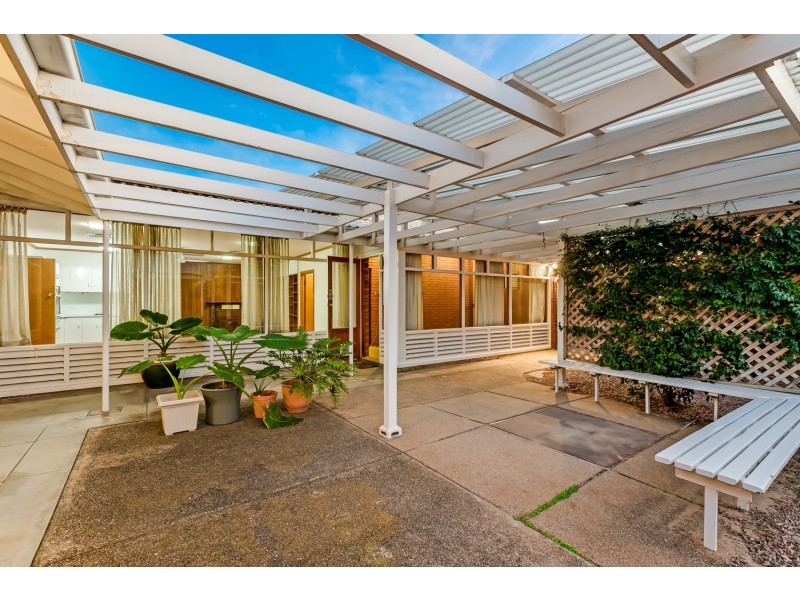 2 Ivanhoe Avenue, Hove SA 5048
