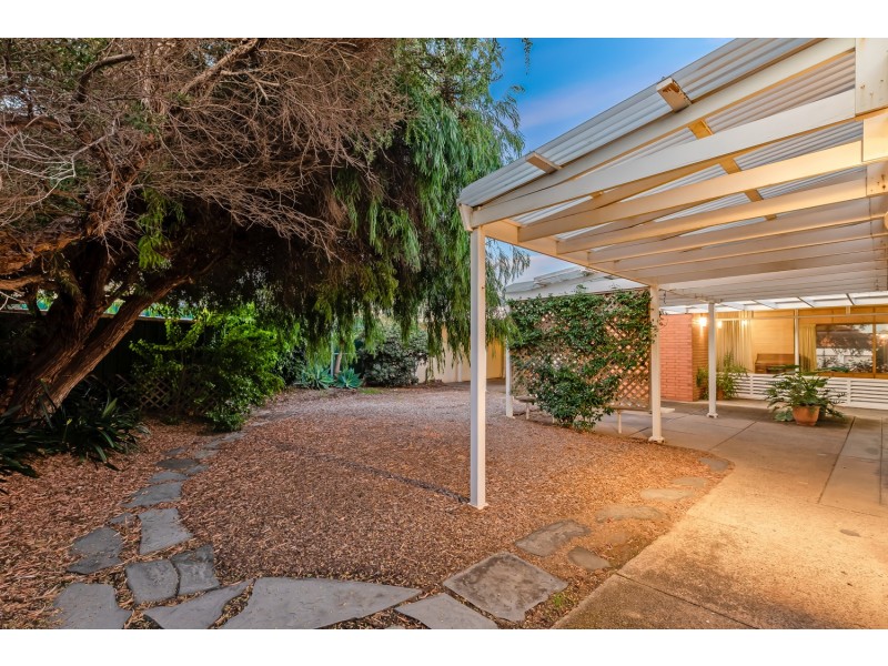 2 Ivanhoe Avenue, Hove SA 5048
