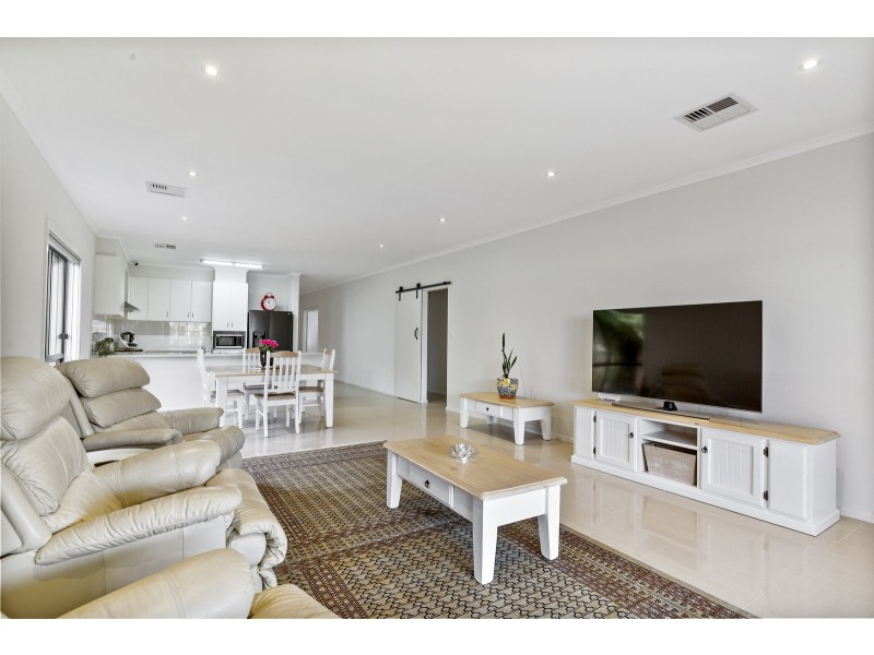 54 Tarranna Avenue, Park Holme SA 5043