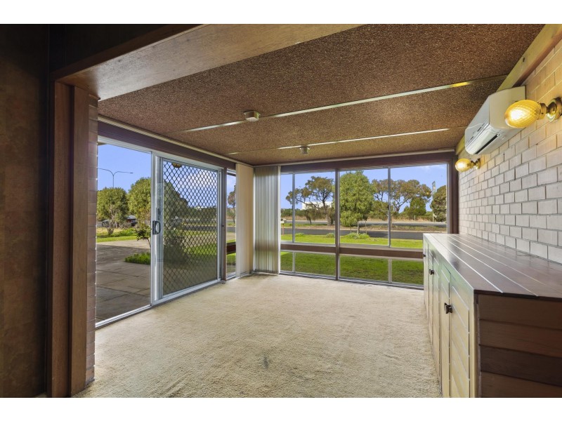 586 Sir Donald Bradman Drive, Lockleys SA 5032