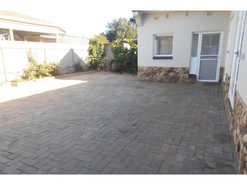 26 English Avenue, Clovelly Park SA 5042