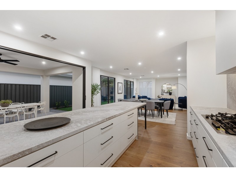 2 St Andrews Crescent, Novar Gardens SA 5040