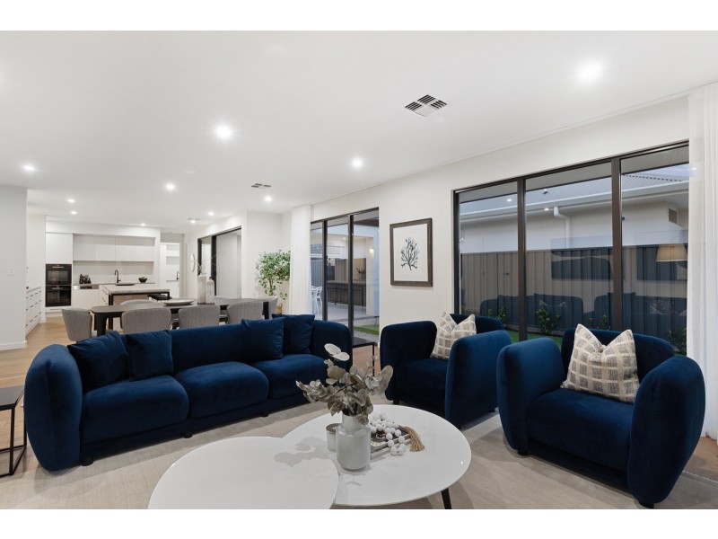 2 St Andrews Crescent, Novar Gardens SA 5040