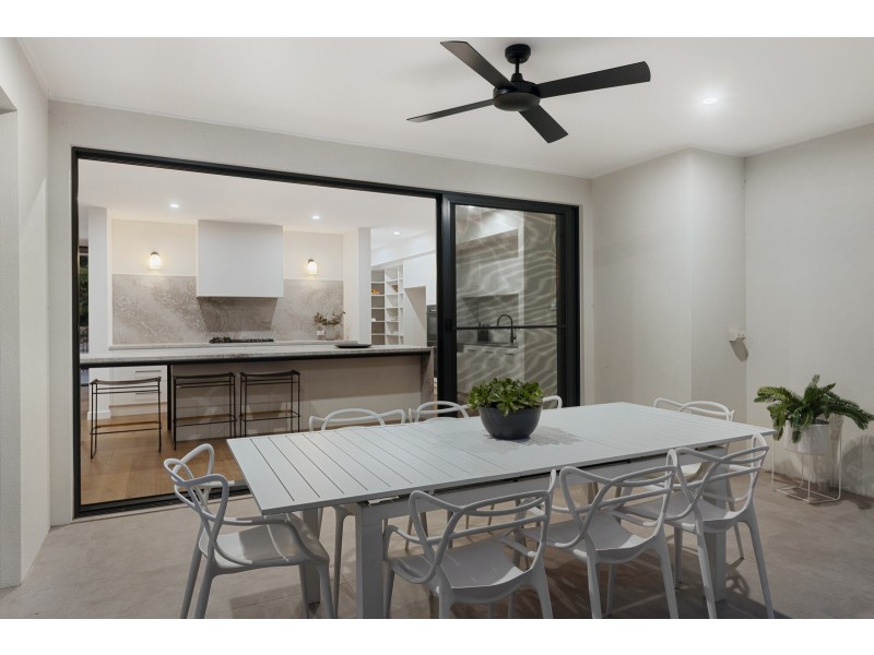 2 St Andrews Crescent, Novar Gardens SA 5040