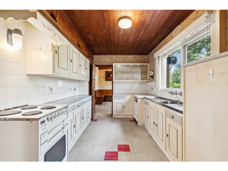 18 Winns Road, Coromandel Valley SA 5051