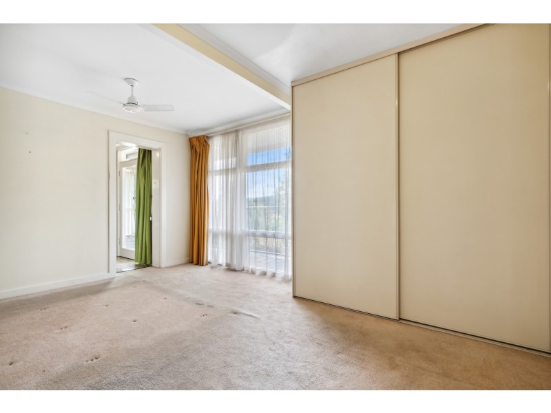 18 Winns Road, Coromandel Valley SA 5051