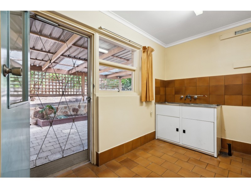 18 Winns Road, Coromandel Valley SA 5051