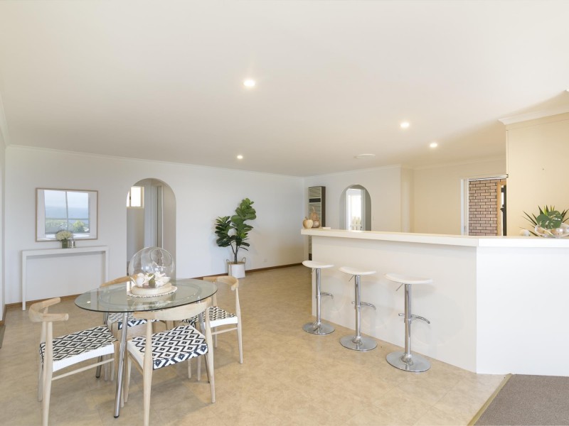 174 Perry Barr Road, Hallett Cove SA 5158