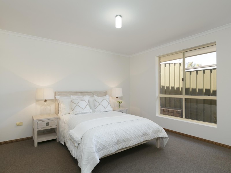 174 Perry Barr Road, Hallett Cove SA 5158