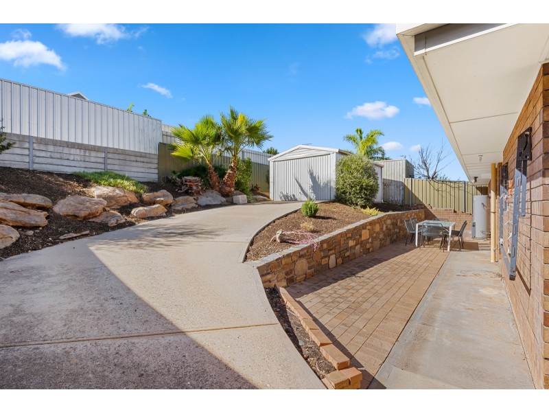 174 Perry Barr Road, Hallett Cove SA 5158