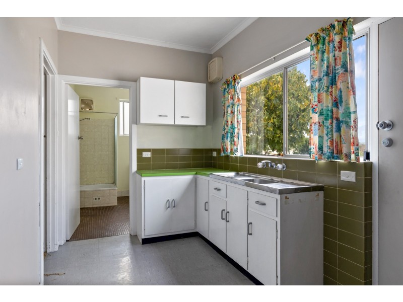 2 Truscott Avenue, Seacombe Heights SA 5047