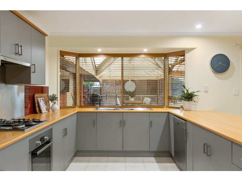 26 Freebairn Drive, Hallett Cove SA 5158