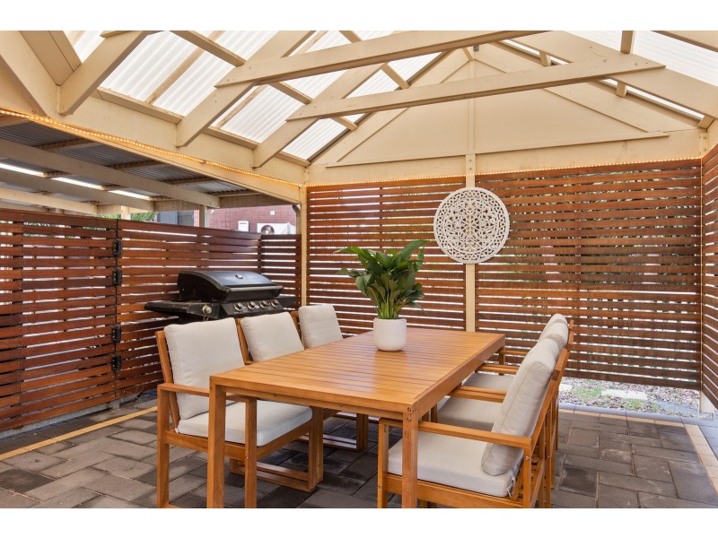 26 Freebairn Drive, Hallett Cove SA 5158