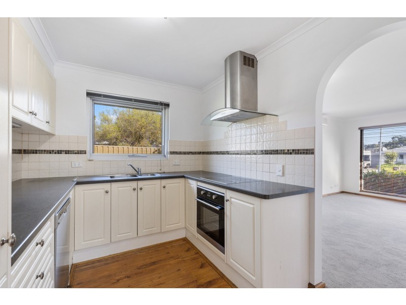 51 Serenade Crescent, Aberfoyle Park SA 5159