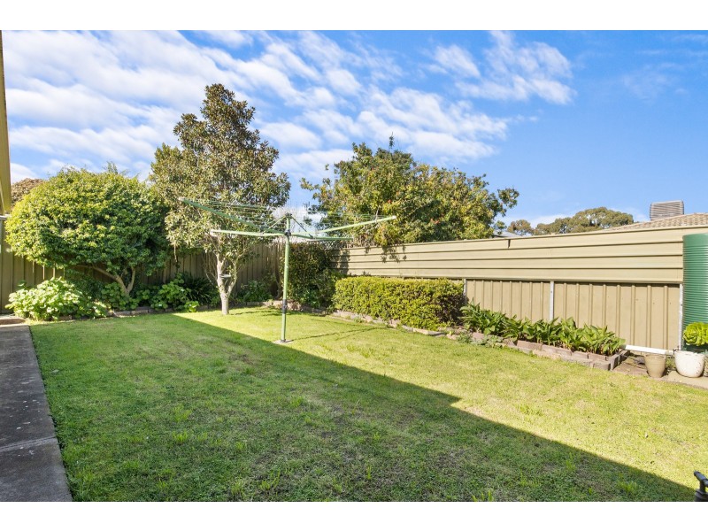 17 St Albans Road, Woodcroft SA 5162