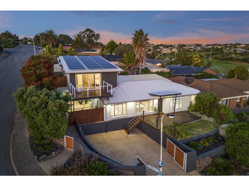 212 Perry Barr Road, Hallett Cove SA 5158