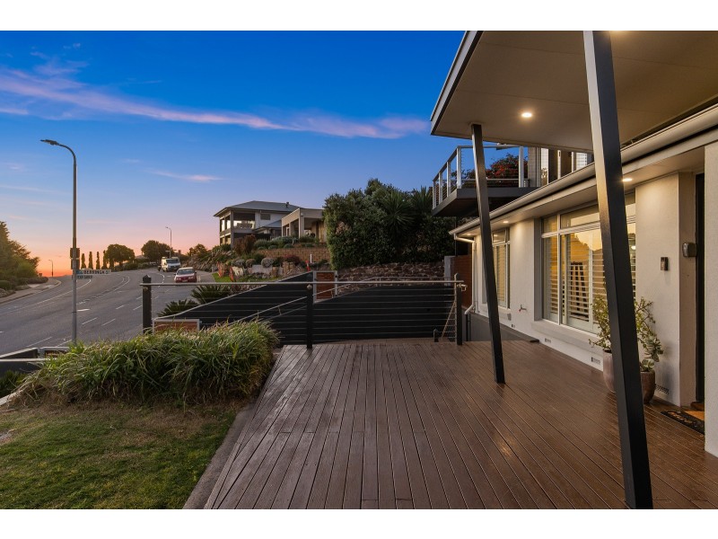 212 Perry Barr Road, Hallett Cove SA 5158