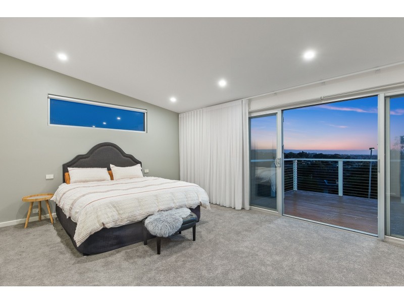 212 Perry Barr Road, Hallett Cove SA 5158