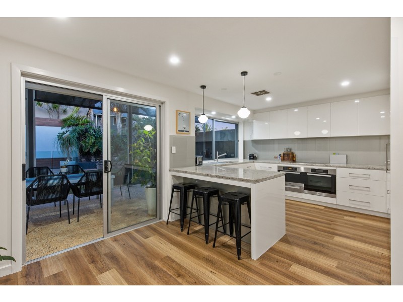 212 Perry Barr Road, Hallett Cove SA 5158