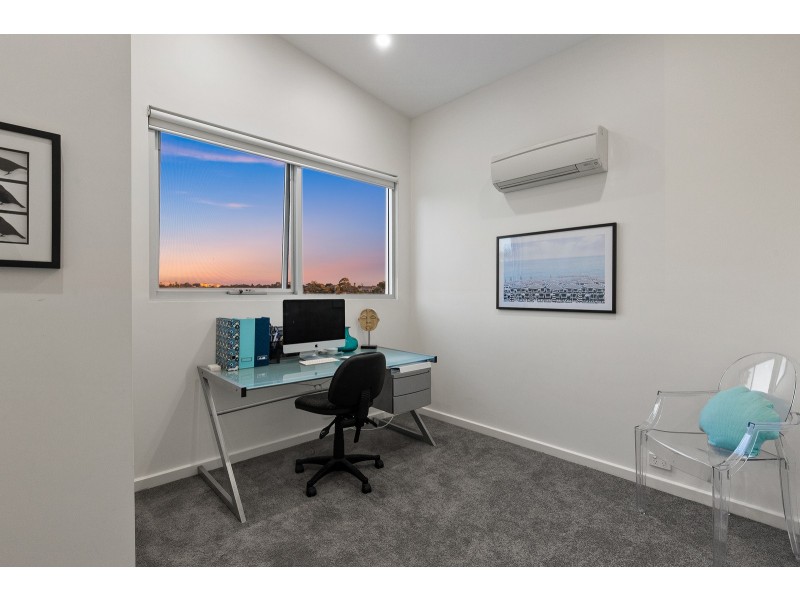 212 Perry Barr Road, Hallett Cove SA 5158