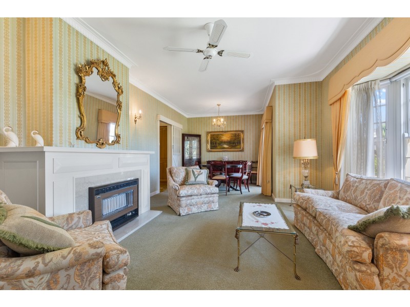 8 Willochra Avenue, Grange SA 5022