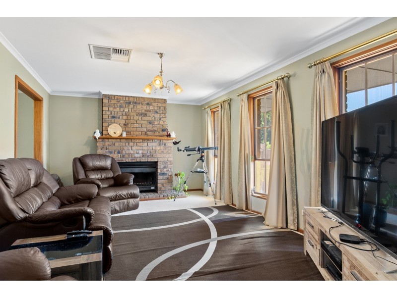 3 Farming Crescent, Hallett Cove SA 5158