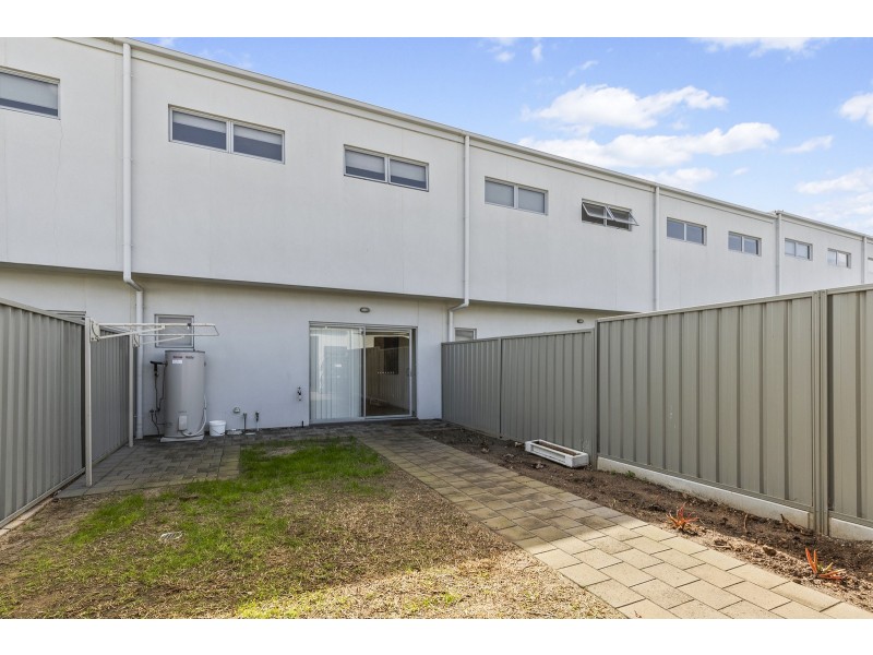 22 Robinson Road, Seaford Heights SA 5169