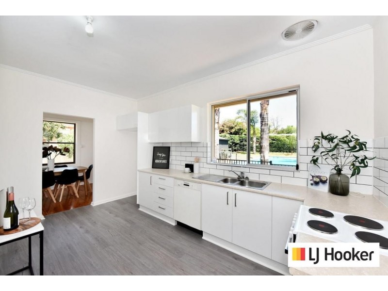 4 Tarnham Road, Seacombe Heights SA 5047