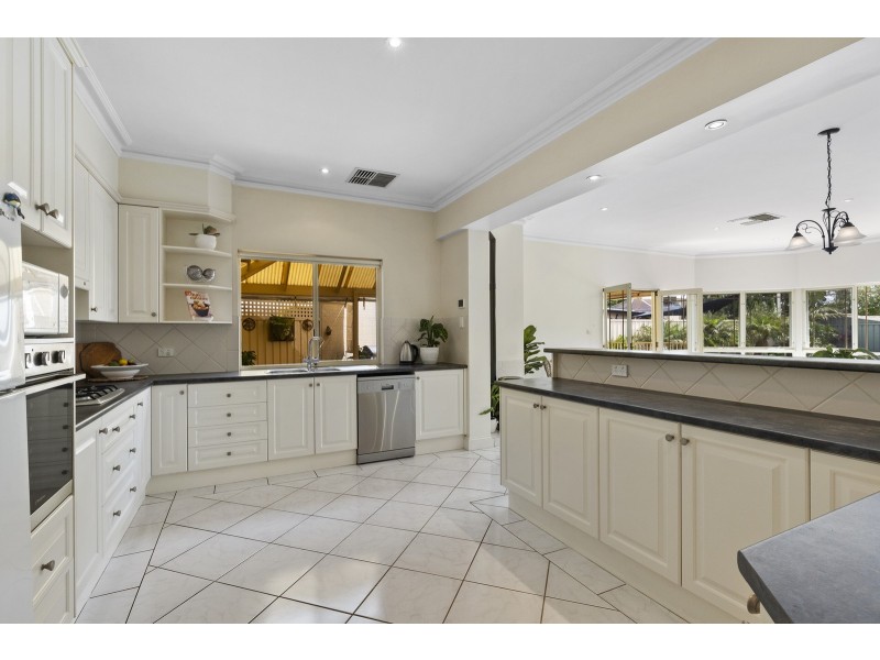 7 St Peters Close, Glengowrie SA 5044