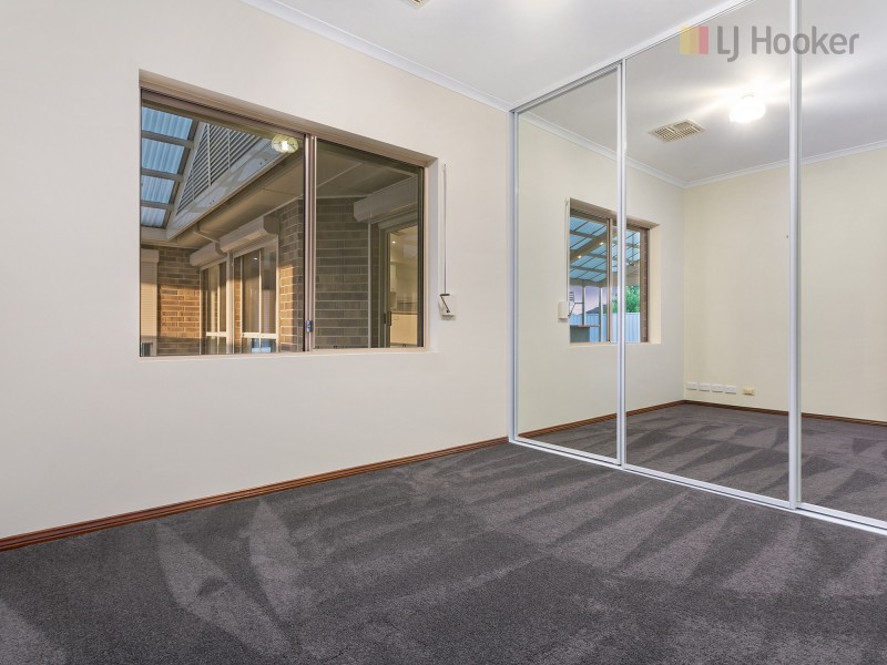 6 Cambridge Place, Clovelly Park SA 5042