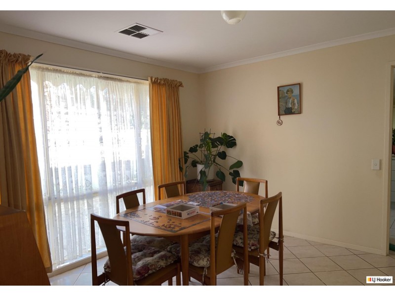 17 Maesbury Circuit, Sturt SA 5047