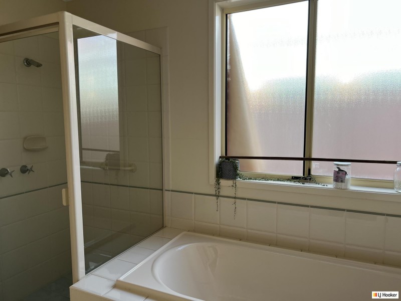 17 Maesbury Circuit, Sturt SA 5047