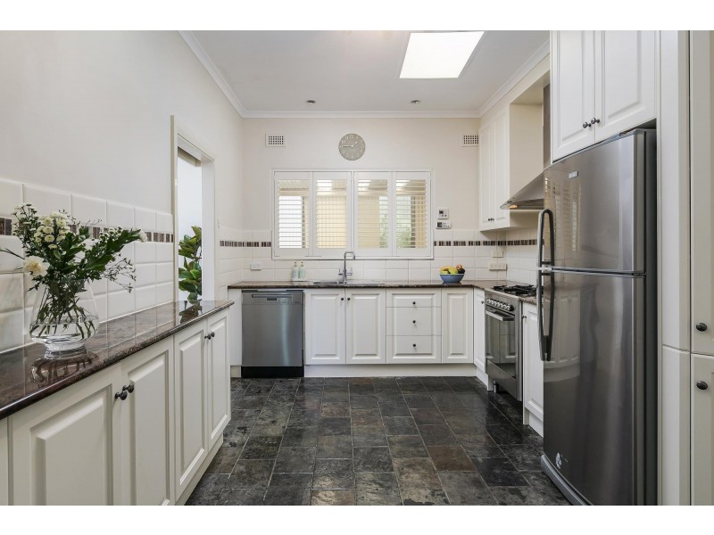 13 Raymond Grove, Warradale SA 5046