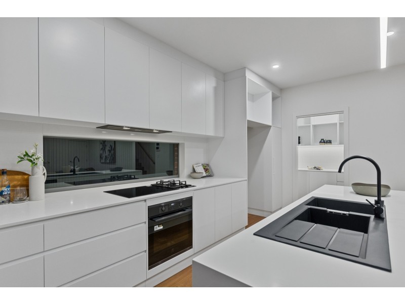 5 Duncan Avenue, Park Holme SA 5043