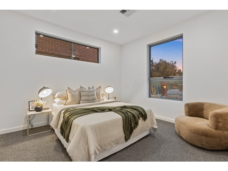 5 Duncan Avenue, Park Holme SA 5043