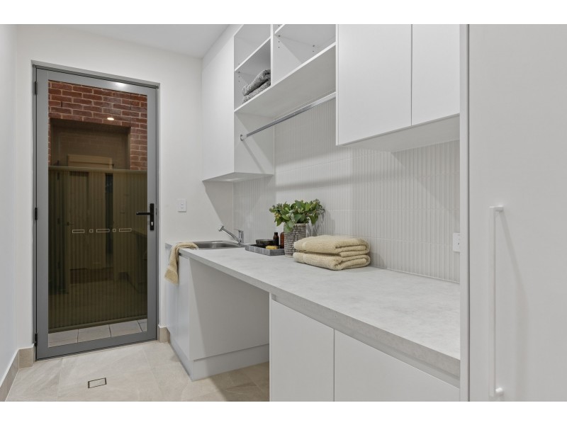 5 Duncan Avenue, Park Holme SA 5043