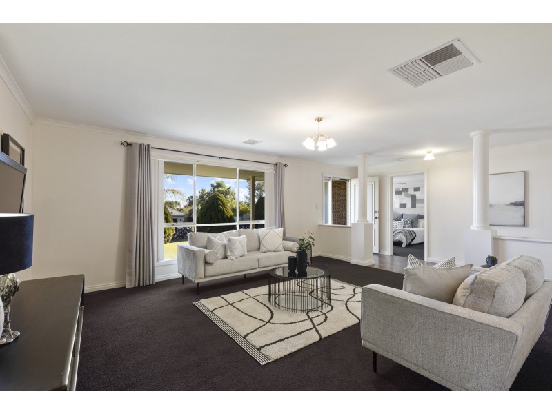 4 Stuart Court, Hallett Cove SA 5158