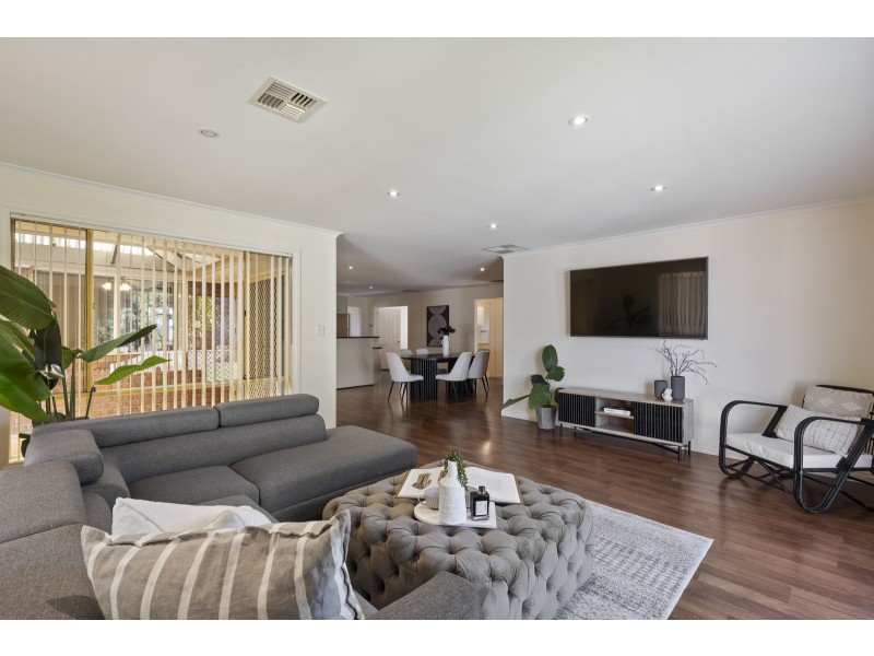 4 Stuart Court, Hallett Cove SA 5158