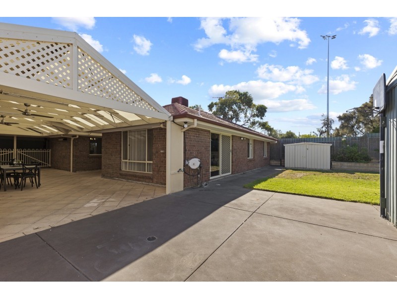 4 Stuart Court, Hallett Cove SA 5158