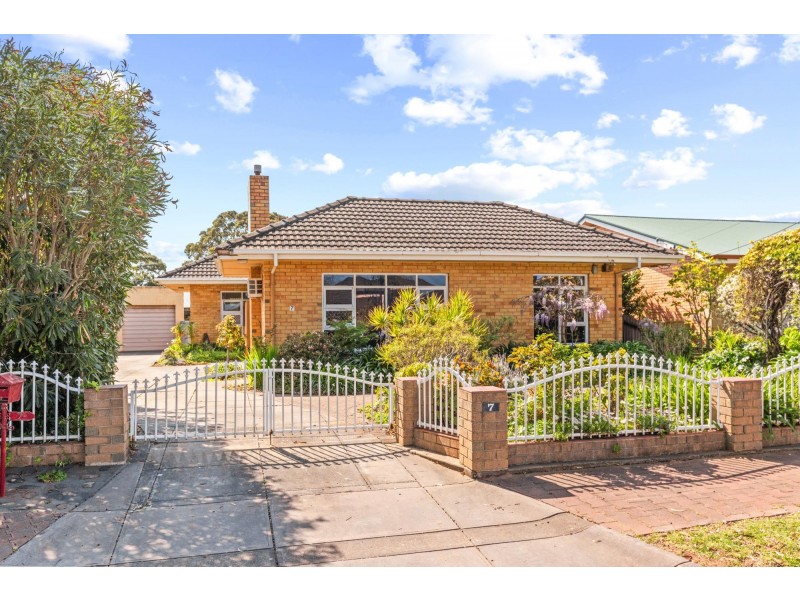 7 Pine Avenue, Warradale SA 5046