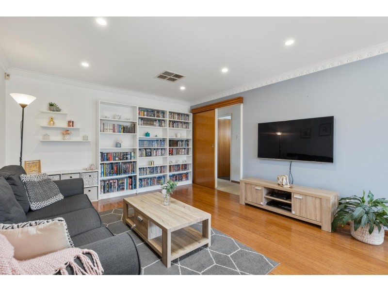 7/11 Cook Crescent, Warradale SA 5046