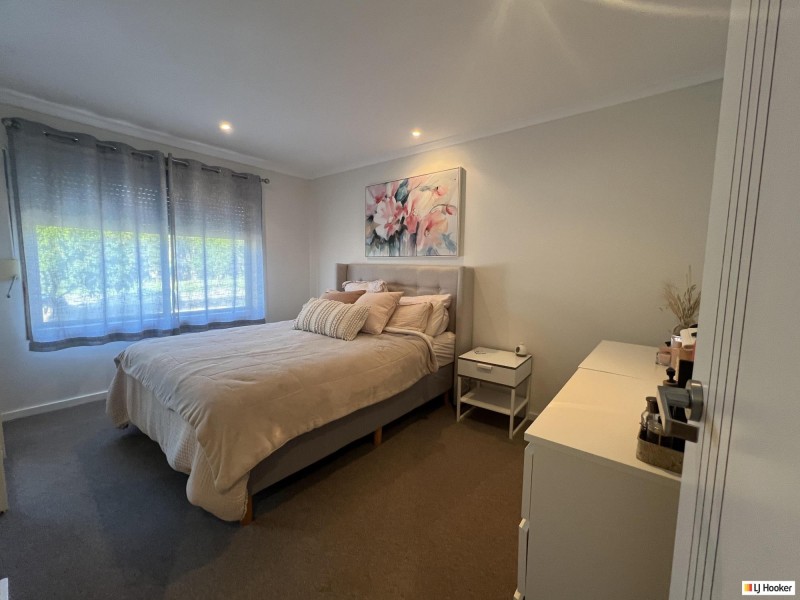 9 Parkes Avenue, Woodcroft SA 5162