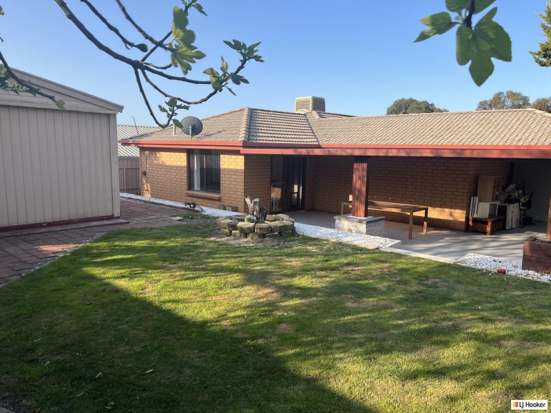 9 Parkes Avenue, Woodcroft SA 5162