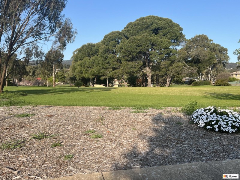 9 Parkes Avenue, Woodcroft SA 5162