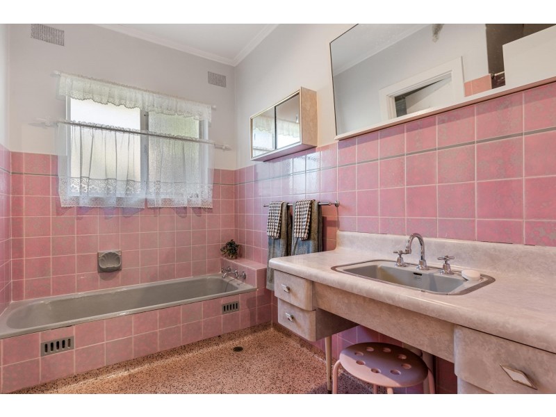 12 Ross Street, Seaview Downs SA 5049