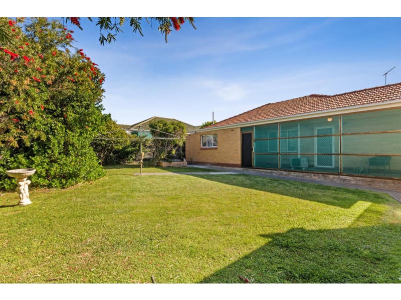 12 Ross Street, Seaview Downs SA 5049