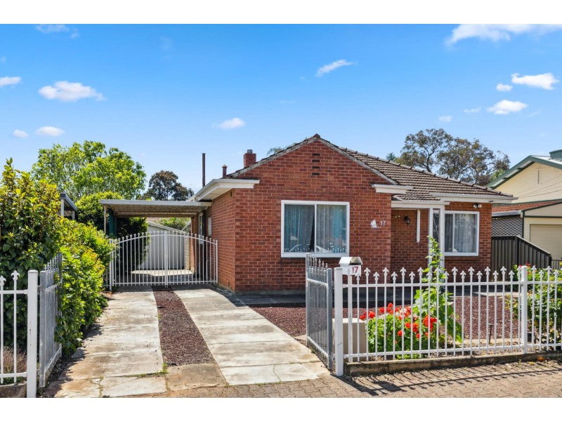 17 Dinwoodie Avenue, Clarence Gardens SA 5039